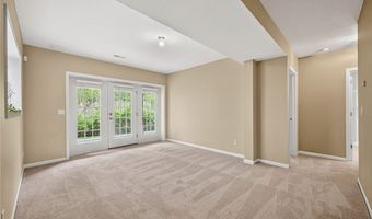 500 Glen Hollow Cir, Aurora, OH 44202