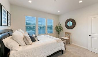 3035 Starry Night Dr, Escondido, CA 92029