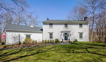 42 Wedgewood Dr, Danbury, CT 06811