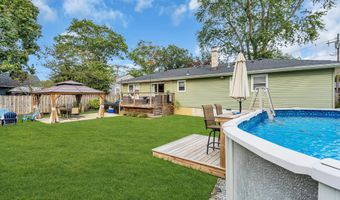 808 Sunset Rd, Beachwood, NJ 08722