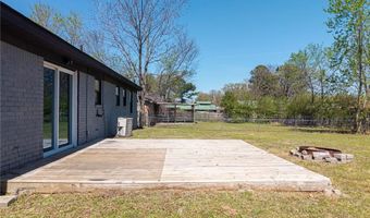 904 22nd St, Barling, AR 72923