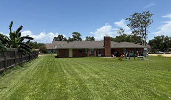 612 Esplanade Ave, Bay St. Louis, MS 39520