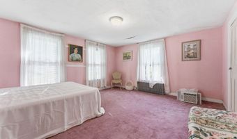 60 Chaplin St, Chaplin, CT 06235
