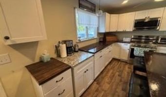 133 W GLOUCESTER Pike, Barrington, NJ 08007