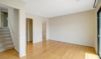203 W GLENDALE Ave, Alexandria, VA 22301