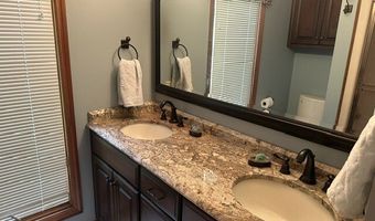 17532 Red Oak Way, Athens, AL 35611