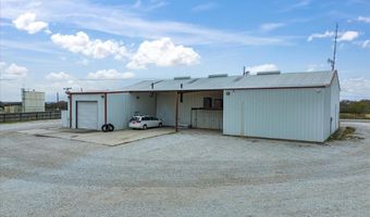 707 S Wickham St, Alvord, TX 76225
