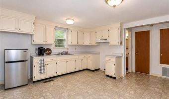 1789 HOLMAN St, Alexander City, AL 35010