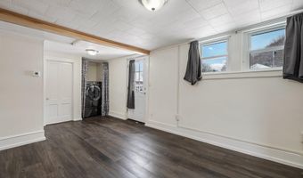 57 Oxford St, Augusta, ME 04330