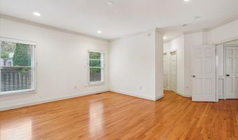 5704 MAIDEN Ln, Bethesda, MD 20817