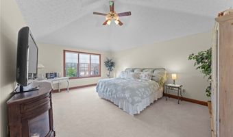 275 Camden Ln, Aurora, OH 44202