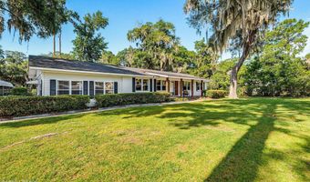 2804 Broome Ln, Beaufort, SC 29902