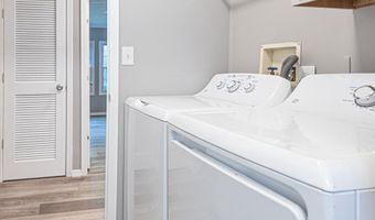 3 BAY VISTA Dr, Berlin, MD 21811
