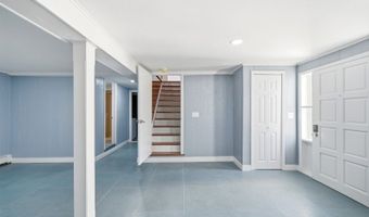 4 Rainbow Trl, Alloway, NJ 07422