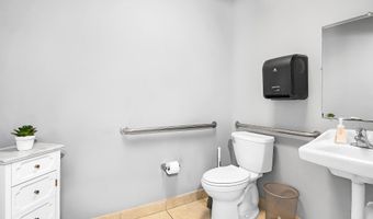 2771 Vista Pkwy 8, West Palm Beach, FL 33411