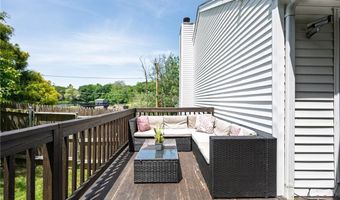 153 Grandview Ave, Lincoln, RI 02865