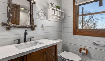 25 Crestwood Dr, Arden, NC 28704