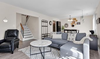 8608 VILLAGE Sq 15/8608, Alexandria, VA 22309