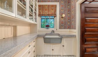 360 RUMSTICK Rd, Barrington, RI 02806
