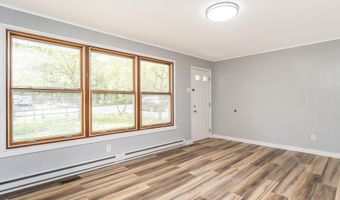 18 Holiday Dr, Albrightsville, PA 18210
