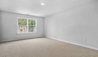 1049 Misty Creek Dr, Aberdeen, NC 28315