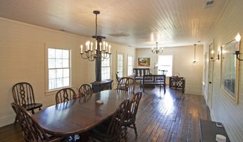 90 Taylor Ln, Alderson, WV 24910