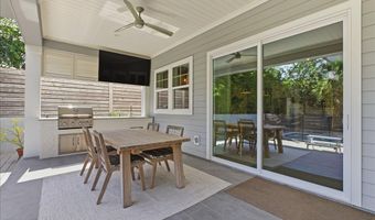 370 8TH St, Atlantic Beach, FL 32233