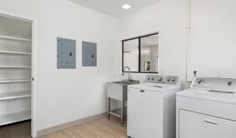 98-653 Papalealii St, Aiea, HI 96701
