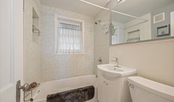 2111 GARRETT St, Cheyenne, WY 82001