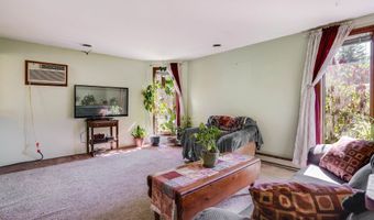 5 River St, Newmarket, NH 03857