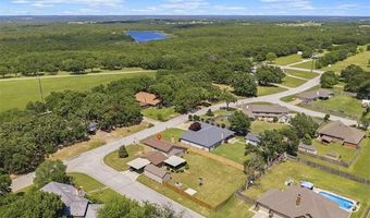 2114 Oakglen Dr, Ardmore, OK 73401