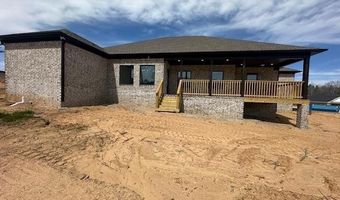 1001 Duke Dr, Bauxite, AR 72011