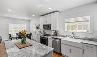 924 Long Mill Rd, Athens, TN 37303