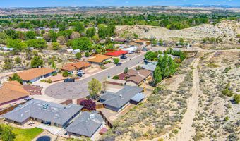 208 SWIRE HEIGHTS Dr, Aztec, NM 87410