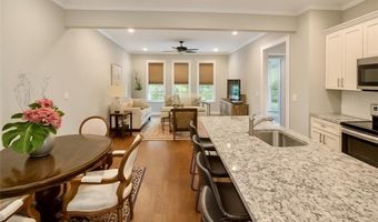 1718 W FARMVILLE Rd, Auburn, AL 36830