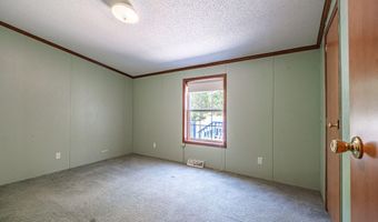 2 Windsor Dr, Alfred, ME 04002