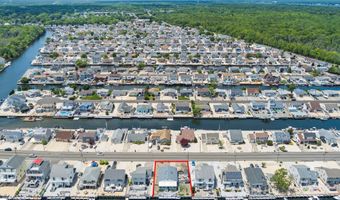 397 Bayview Ave, Bayville, NJ 08721