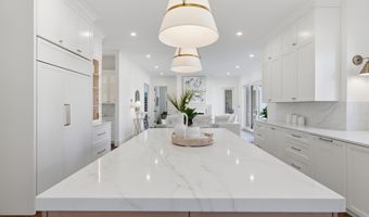 7705 HOLIDAY Ter, Bethesda, MD 20817