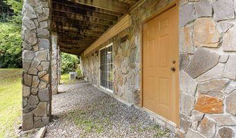 95 Cherokee Ave, Andrews, NC 28901