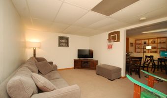 8 Teaberry Ln, Bedford, NH 03110