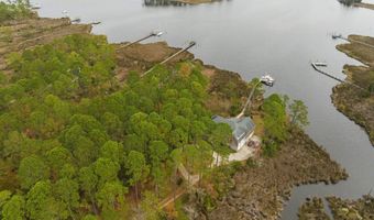 11 Starboard Ct, Aurora, NC 27806