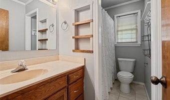 926 Sandstone Dr, Bartlesville, OK 74006