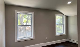 77 Ash St, Lincoln, RI 02865