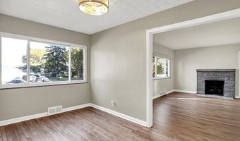 37 Maxwell Rd, Indianapolis, IN 46217