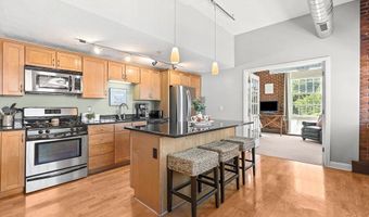 25 Cedar St 14, Amesbury, MA 01913