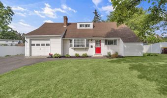 6 Briarwood Rd, Albany, NY 12211