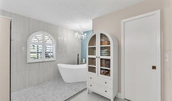 832 BIRDIE Way, Apollo Beach, FL 33572