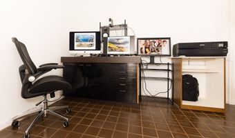 1709 Perry St, Honolulu, HI 96819