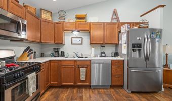 1911 Greyson Dr, Auburn, IN 46706