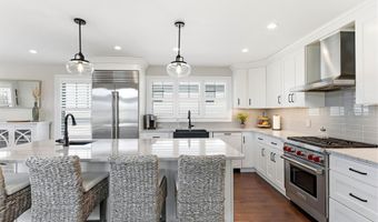 141 30th St, Avalon, NJ 08202